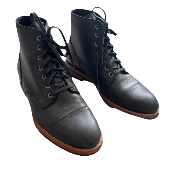 OLIVER CAMPBELL Black Boots Size 8 Timeless Style Classic Stylish Casual